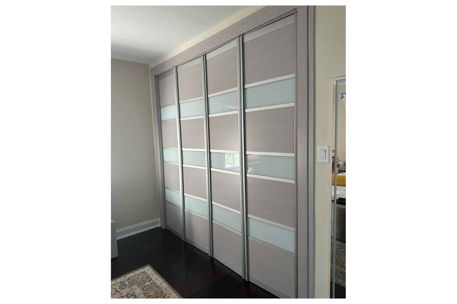 Nova Bi-Fold Closet Doors – Style 04