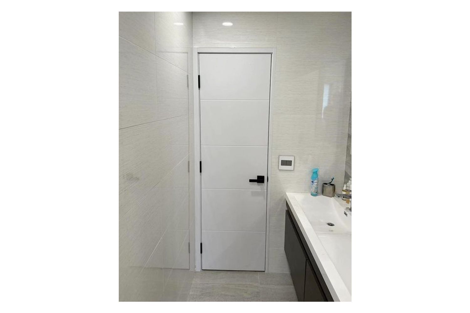 Nova Graffiti Soft White Laminated Modern Interior Door