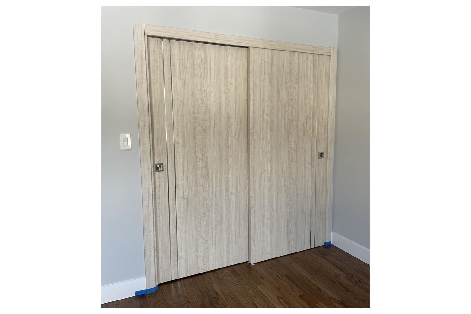 Nova HG-002V Light Aloe Wood Laminated Modern Interior Door